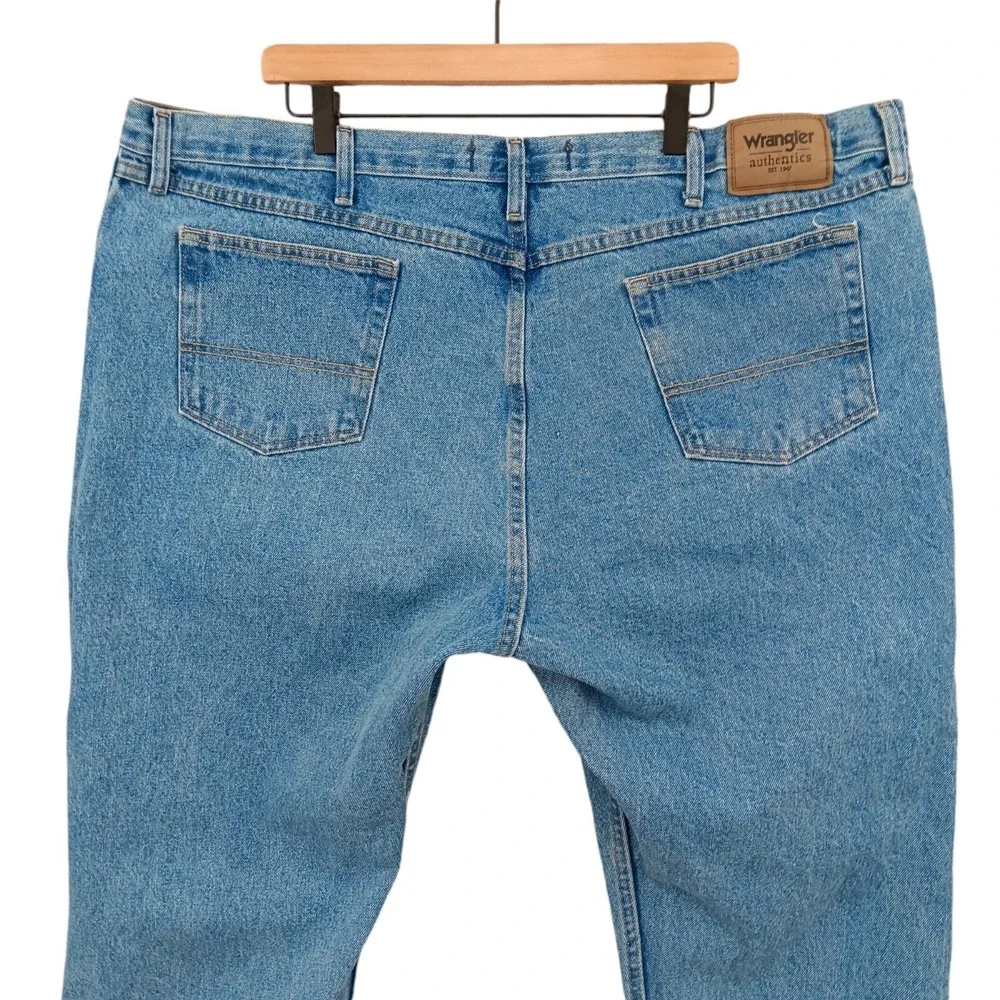 Wrangler Authentics Jeans Mens 46x30 Blue Regular Fit Denim Classic Workwear